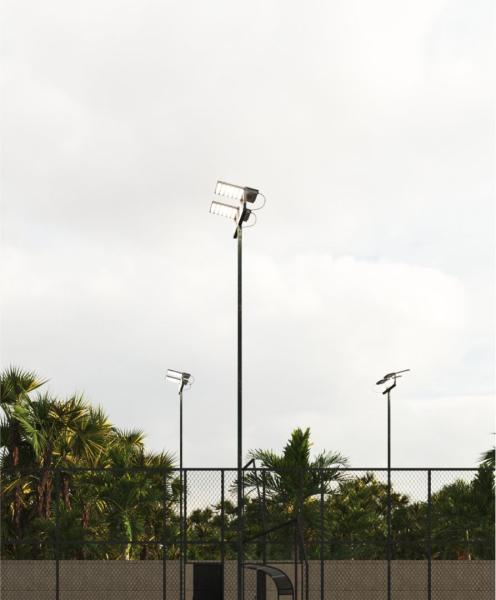 KRION 400W Flutlichtstrahler 80°x140° 4.000K/5.000K IK10 IP65 Schwarz